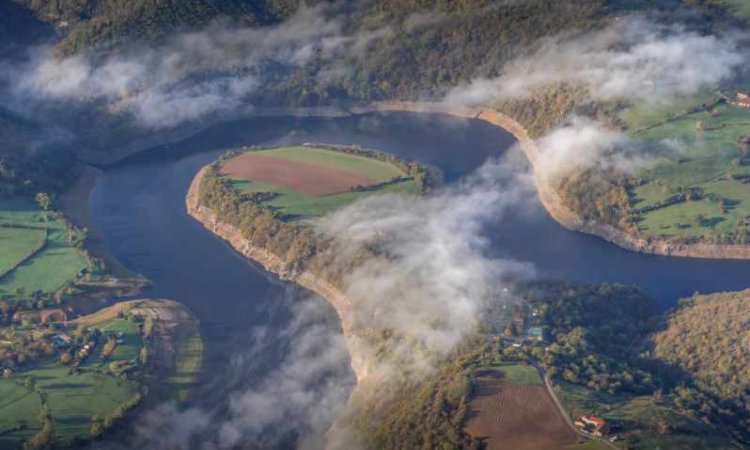 Une vue imprenable en vol en montgolfère à Roanne